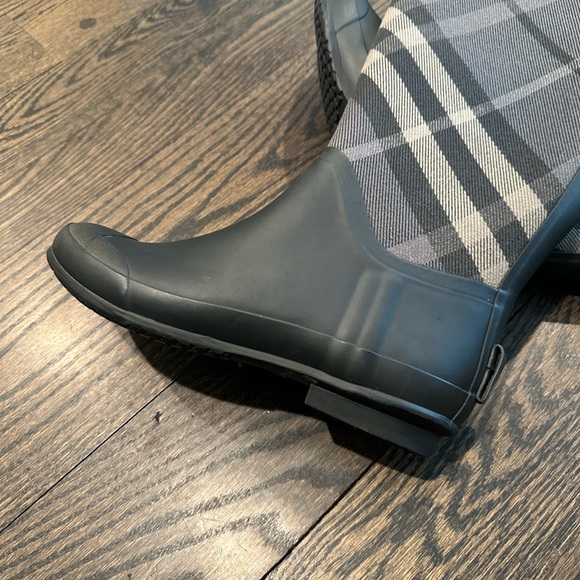 Burberry Clemence rain boots - Picture 7 of 10